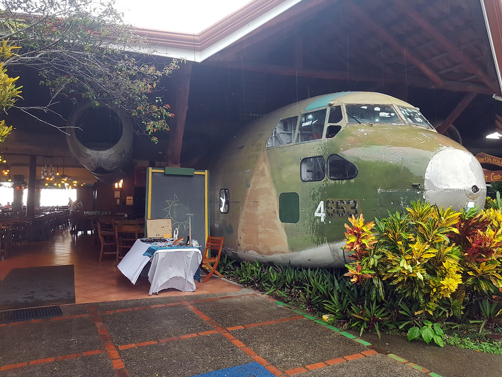 C123 restaurant Quepos (Costa Rica) This former USAF C12… Flickr