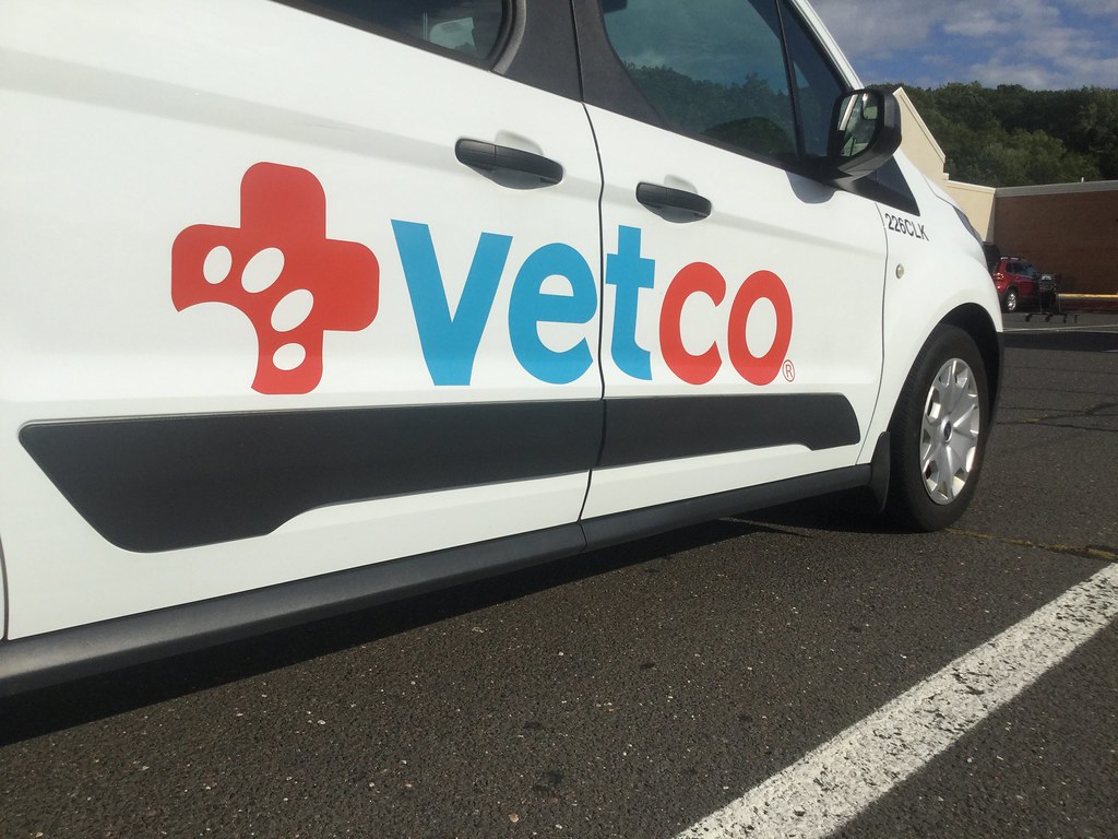 Vetco, Petco, pic by Mike Mozart MikeMozart on Instagram … Flickr