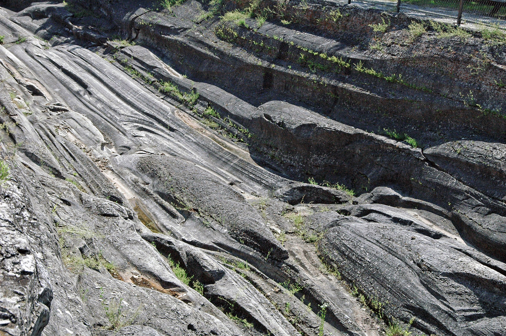 Glacial grooves on limestone (Kelleys Island, Lake Erie, O… Flickr