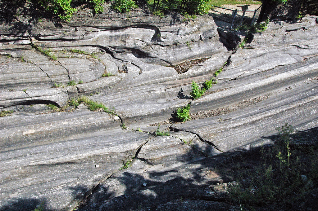 Glacial grooves on limestone (Kelleys Island, Lake Erie, O… Flickr