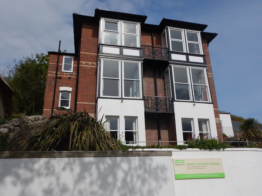 West Lulworth House, West Lulworth a Douglas Law Flickr