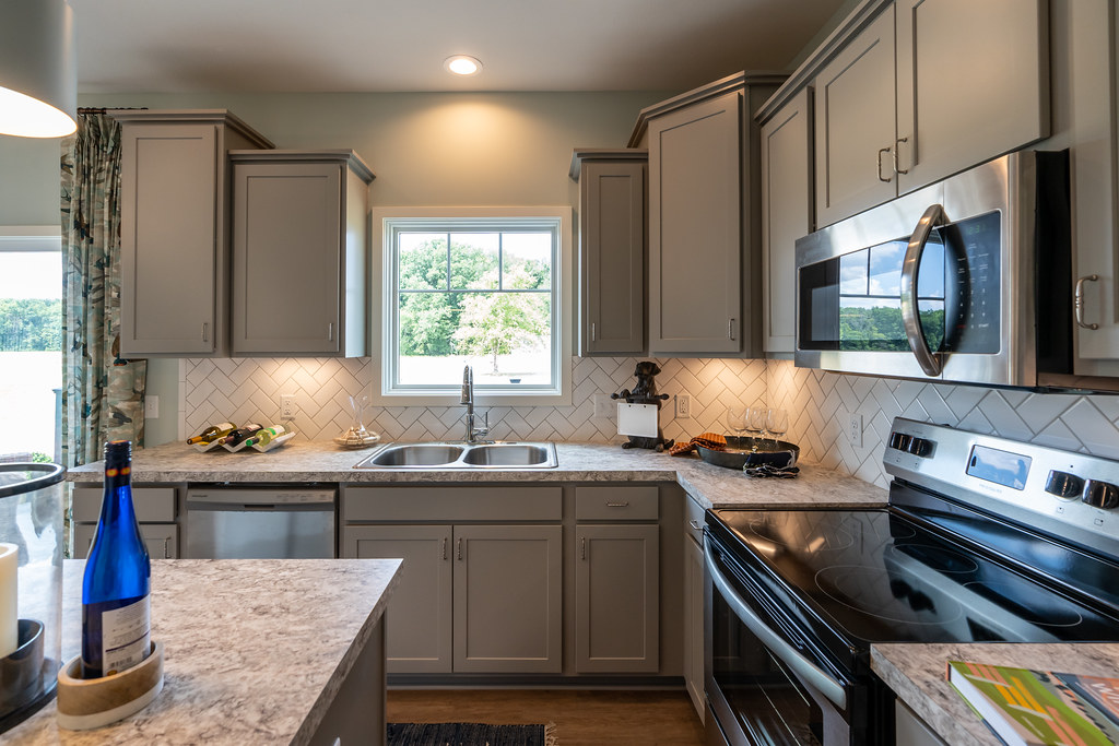 Hampton Farmhouse II at Bowling Green Model Center Wayne Homes