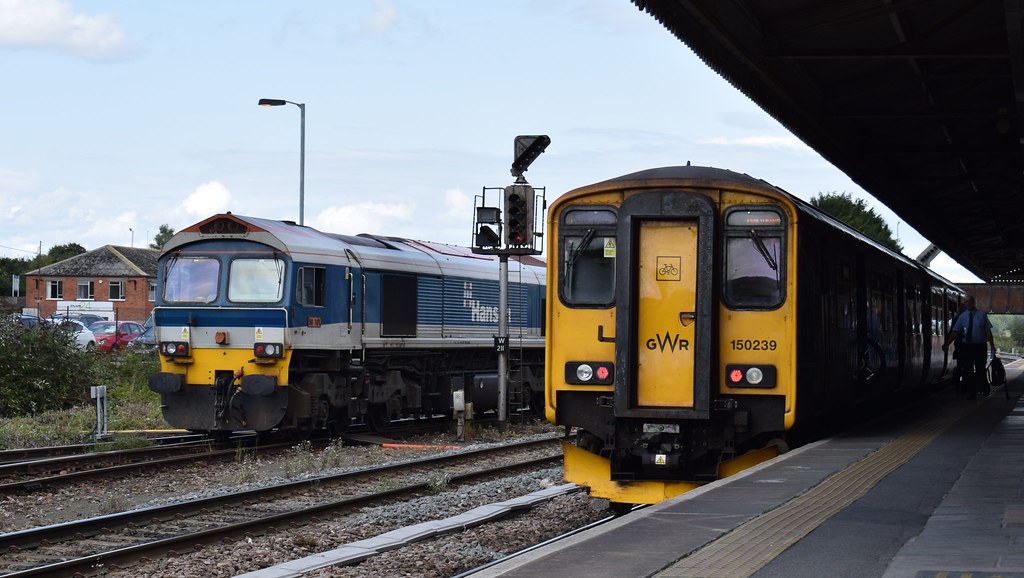 150239 GWR & 59101 Hanson 'Village of Whatley' at Westbury… Flickr