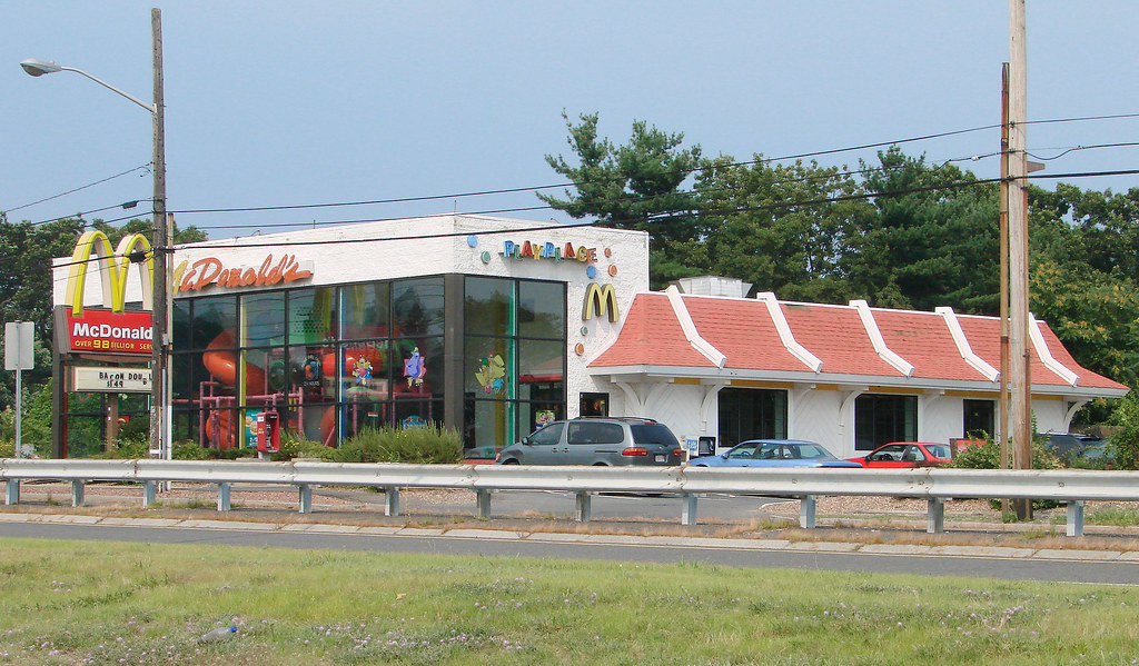 McDonald's at Northampton St.; Holyoke, MA in July 2008 Flickr