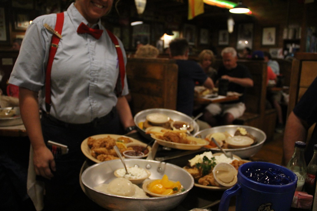 IMG_3391 Lamberts Restaurant Springfield Missouri 2019 nightsurfing
