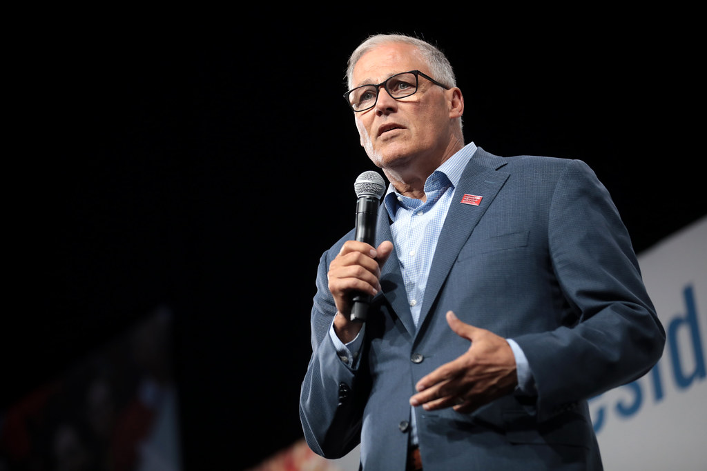 Jay Inslee Governor Jay Inslee speaking with attendees at … Flickr
