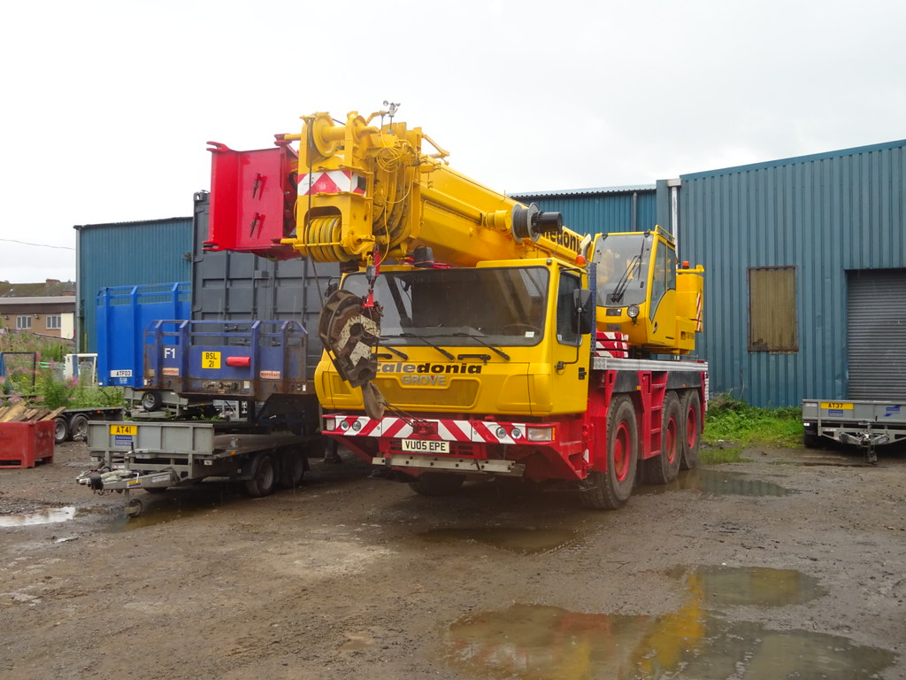 Caledonia crane hire VU05 EPE Grove 30501 hugh anderson Flickr