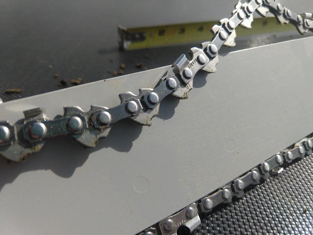 Removing the chain to count the chain links. If using this… Flickr