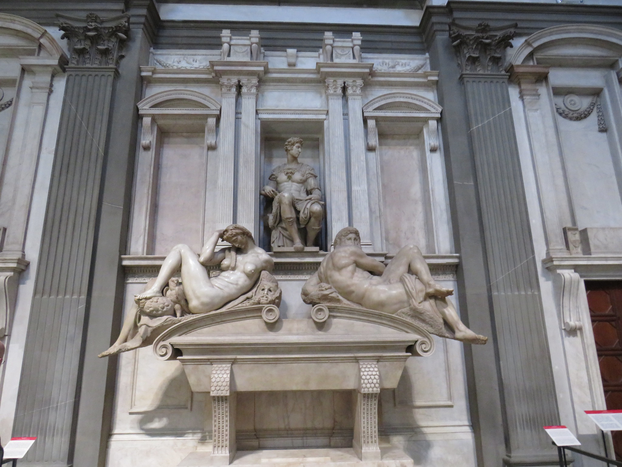 SEÑOR DEL BIOMBO MIGUEL ÁNGEL. LAS ESCULTURAS DE LAS TUMBAS MEDICEAS