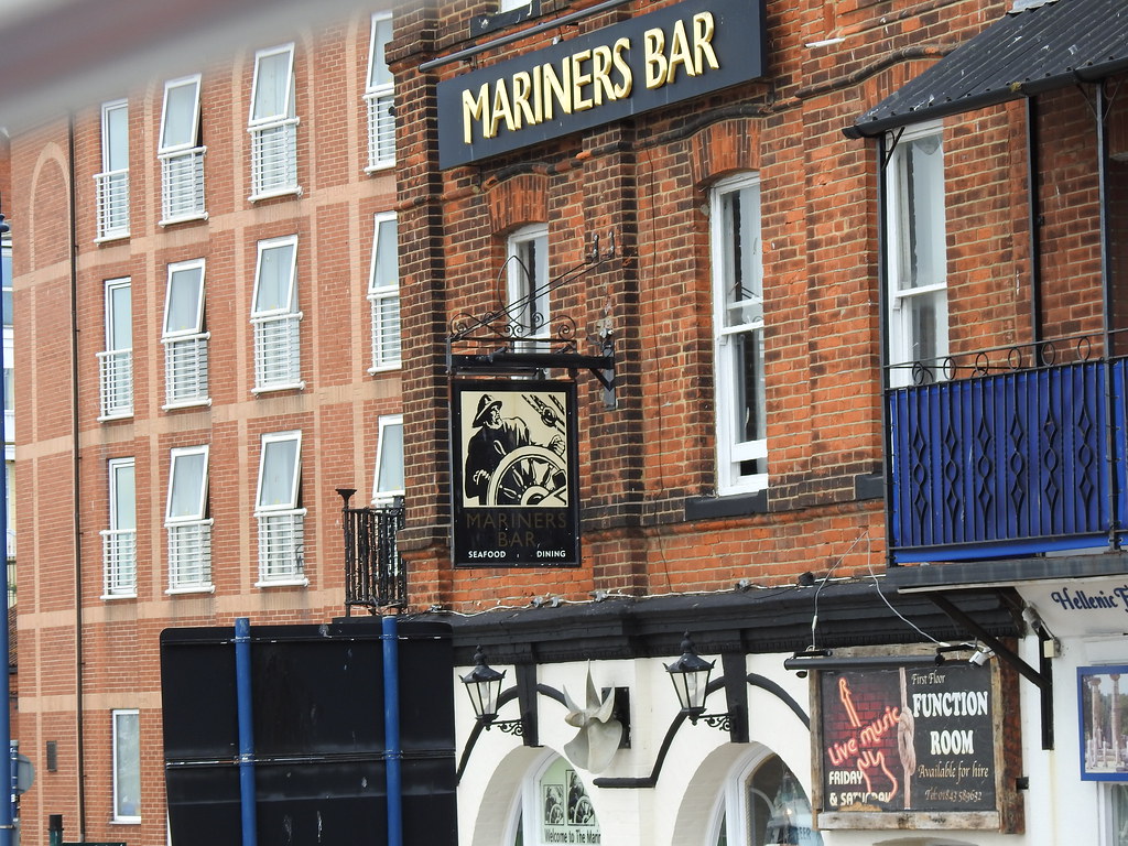 Mariners' Bar It should really be Mariners' , and not as t… Flickr