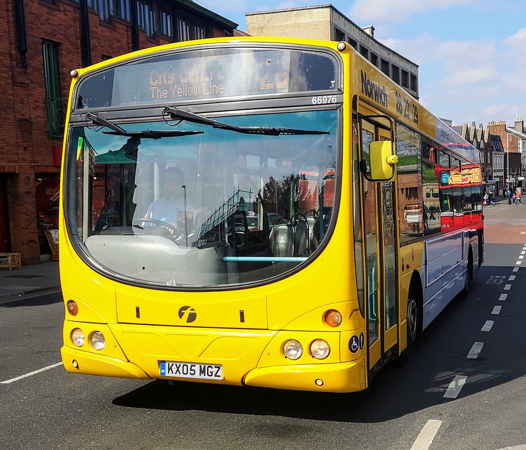 First Norwich 66976 is on Castle Meadow while on route 29 to City