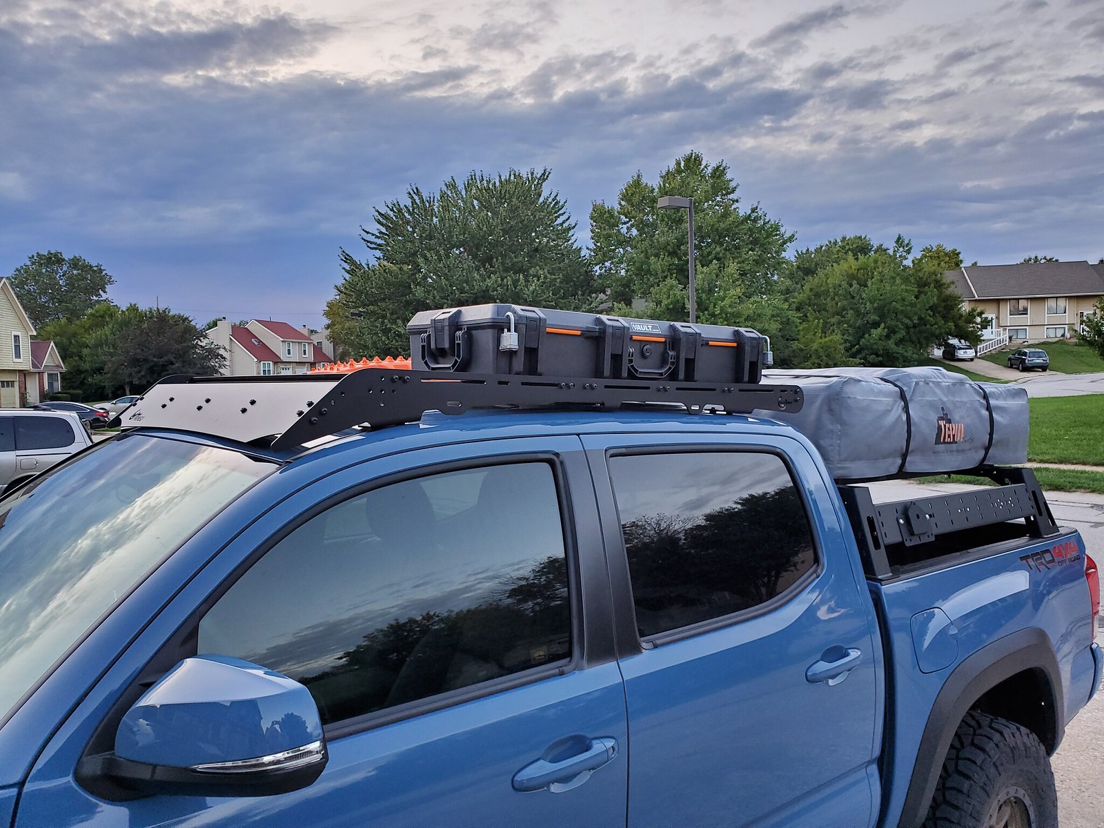 Pelican vault V800 or V770 World