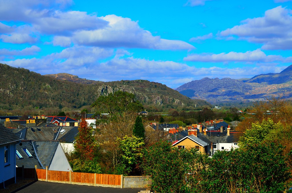 Porthmadog Porthmadog is located in Eifionydd on the estua… Flickr