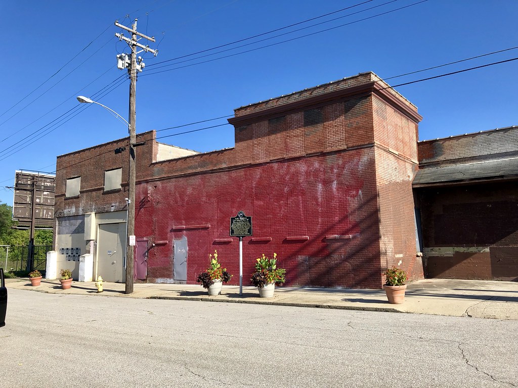 King Records Building, Evanston, Cincinnati, OH Between 19… Flickr