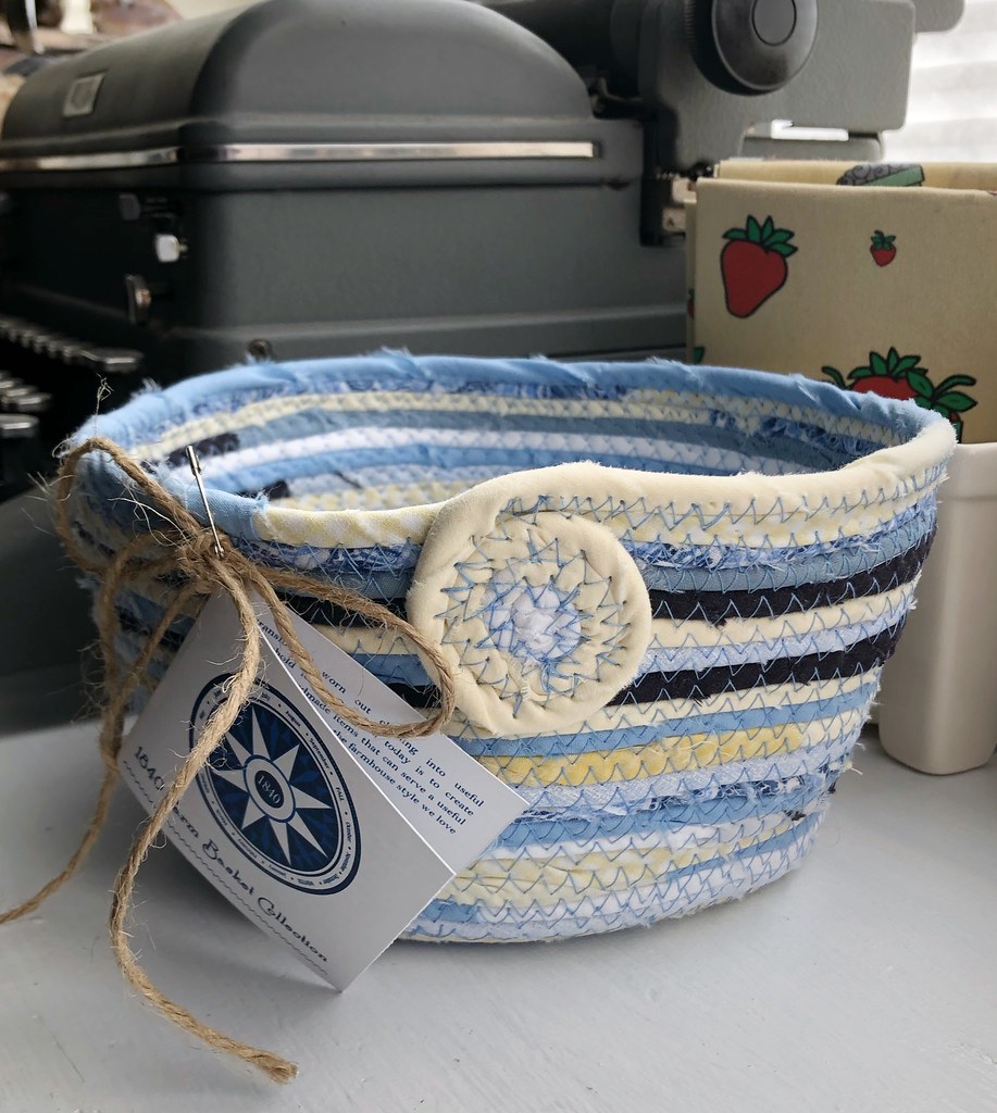 Quarter Peck Basket 1389 Handmade on August 6, 2019 Flickr