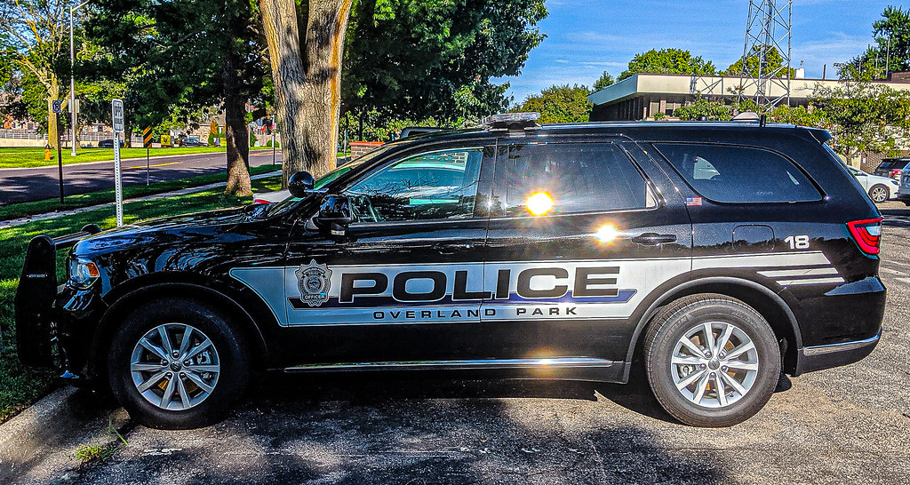Overland Park KS Police Department Dodge Durango Kansas Law