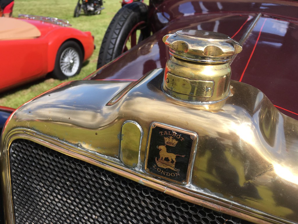 Flickriver Photoset 'Brooklands garden centre Classic car rally 2019