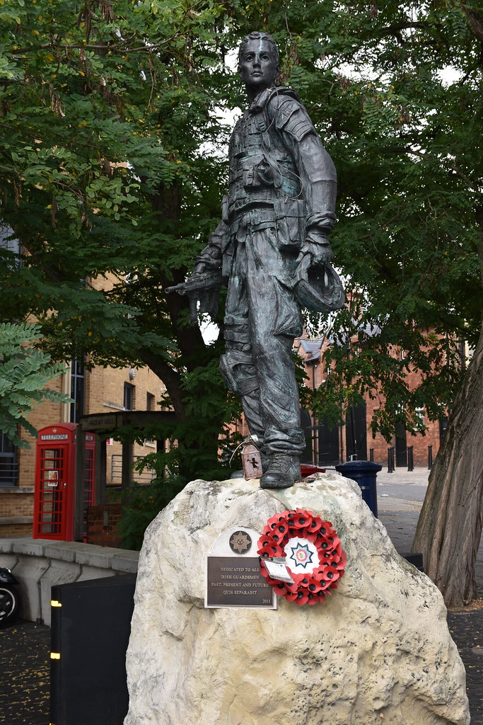 Soldier statue, Windsor The figure, commissioned by the Ir… Flickr