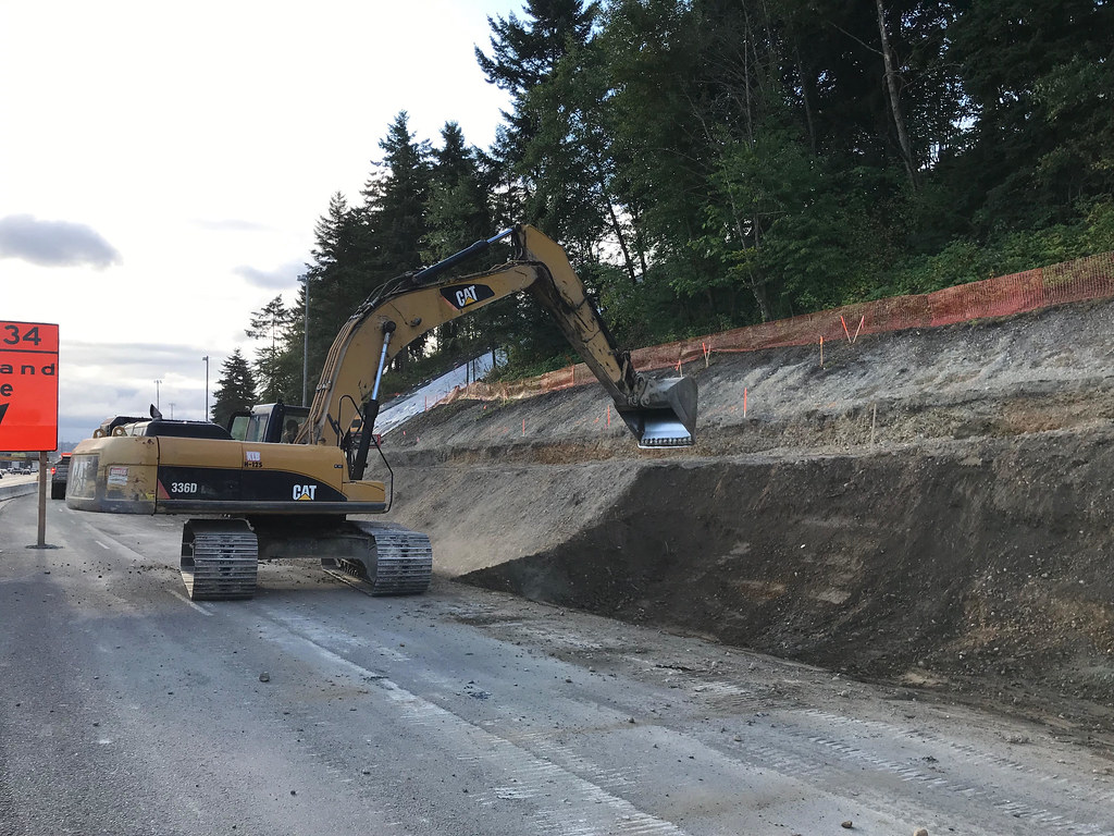 Excavating for northbound I5 retaining wall in Flickr