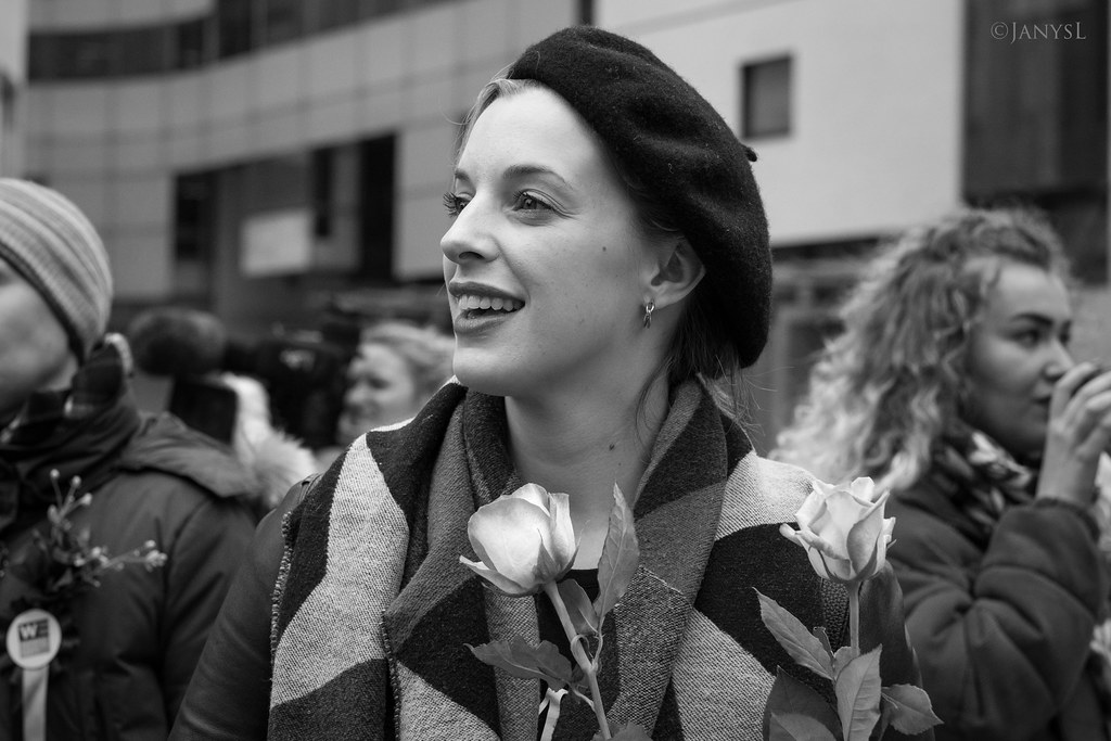 Bread and roses Women's march, London (© 2019 Janys L) All… Flickr