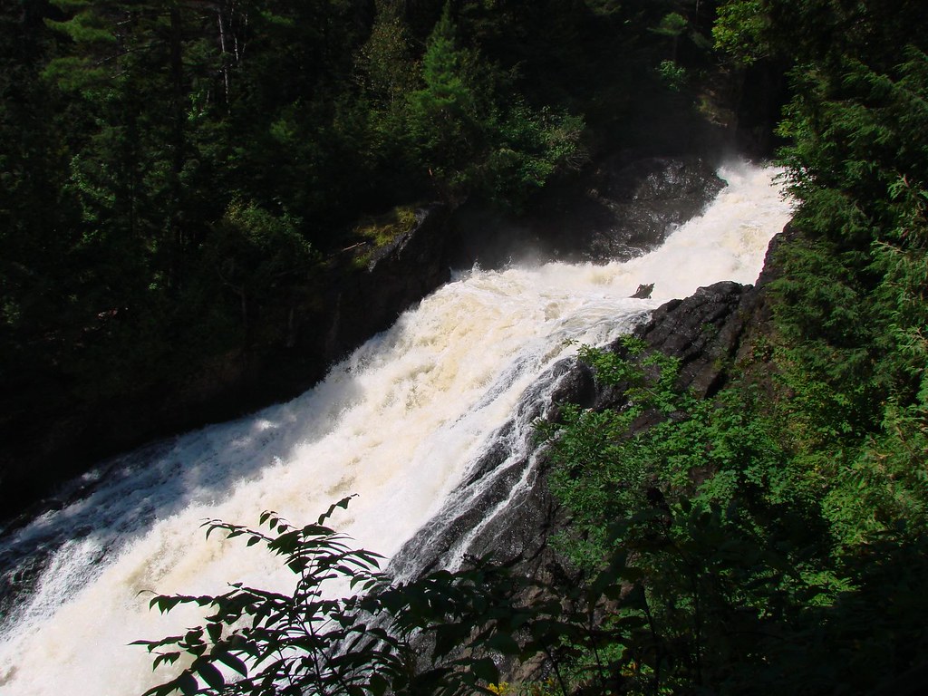 QUATRIÈME DES CHUTES STEURSULE SainteUrsule, Mauricie, Q… Flickr
