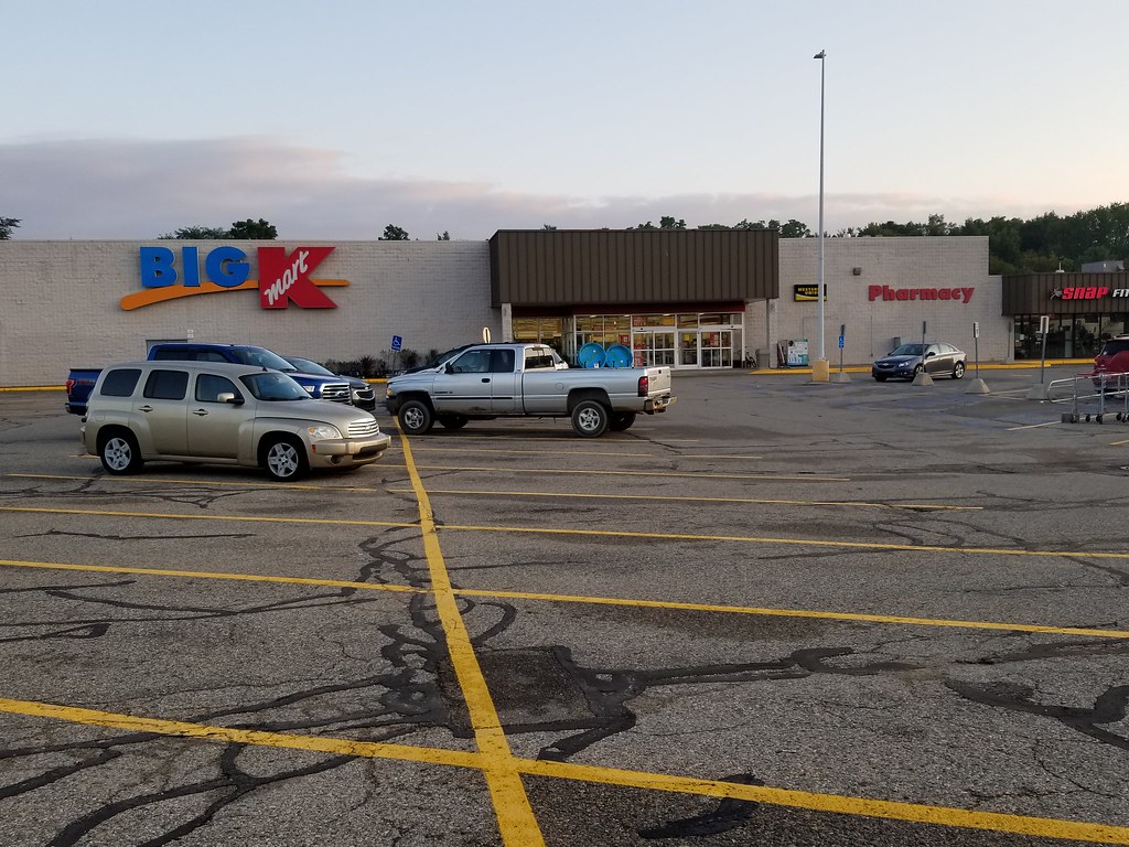 Kmart Hastings Mi Opened in sept 1990 this Kmart store wi… Flickr