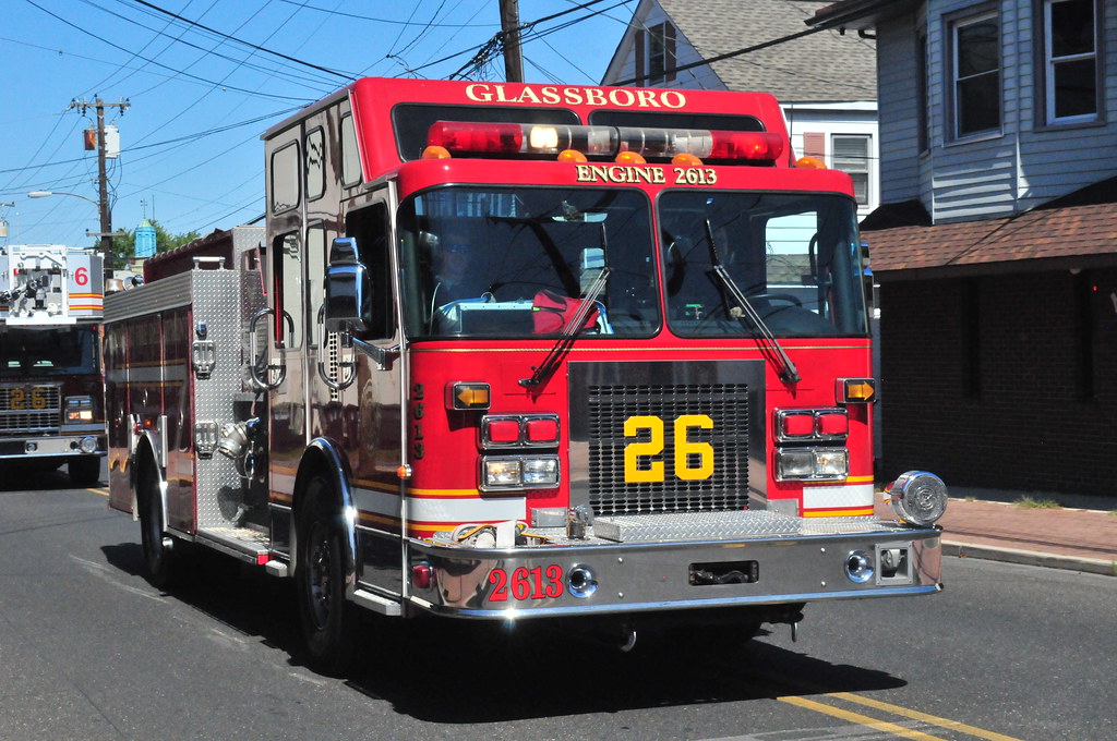 Glassboro Fire Department Engine 2613 2001 Spartan/Smeal Triborough