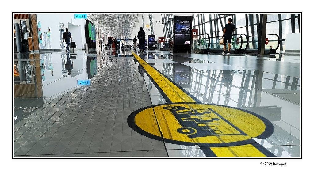 yellow line terminal 3, jakarta soekarnohatta airport Harry