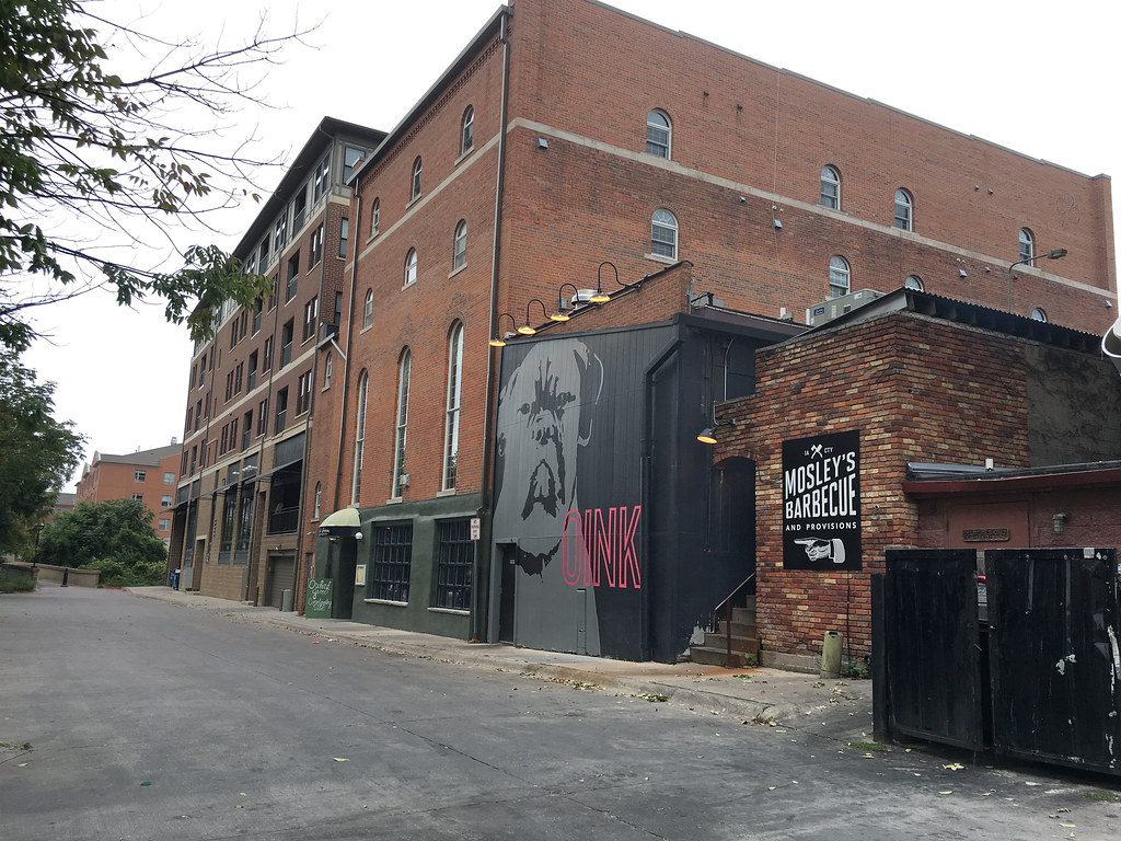 Maiden lane Iowa City, IA The alleytype road behind Orc… Flickr