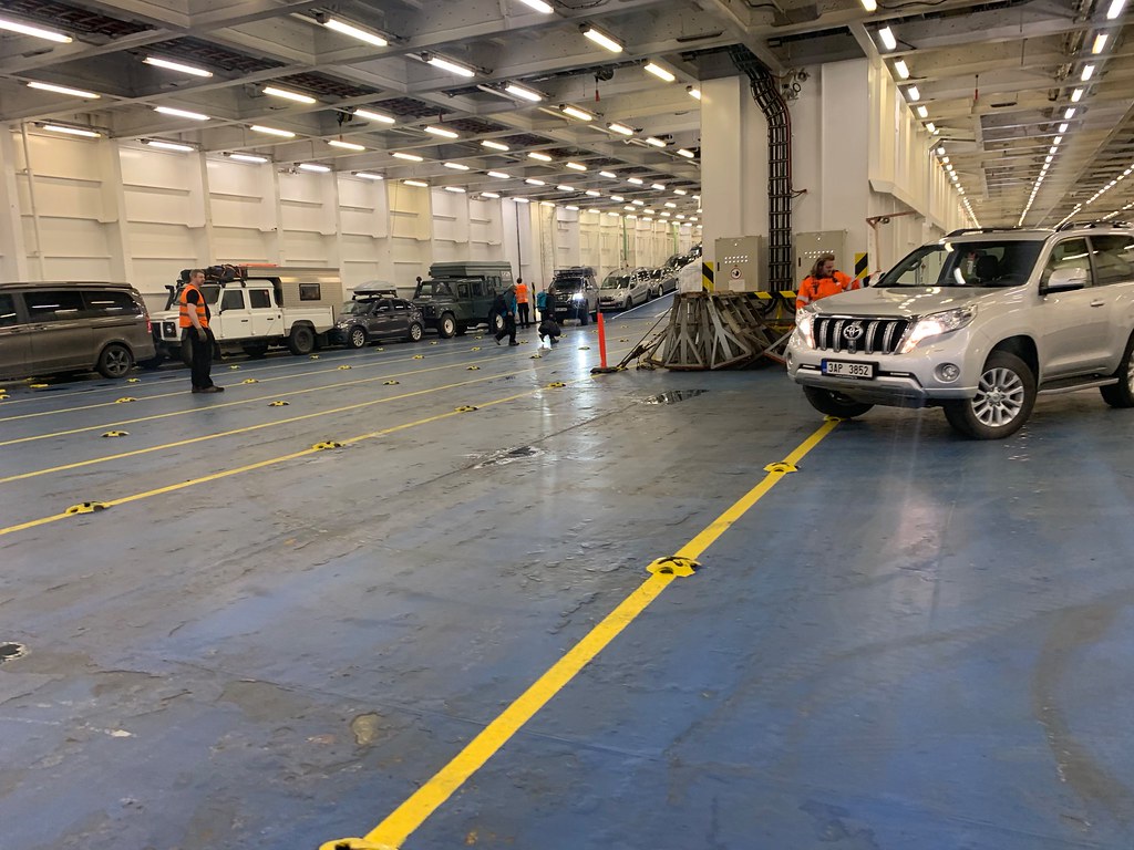 IMG_0324 Lots of cars loading up. Garrett Flickr