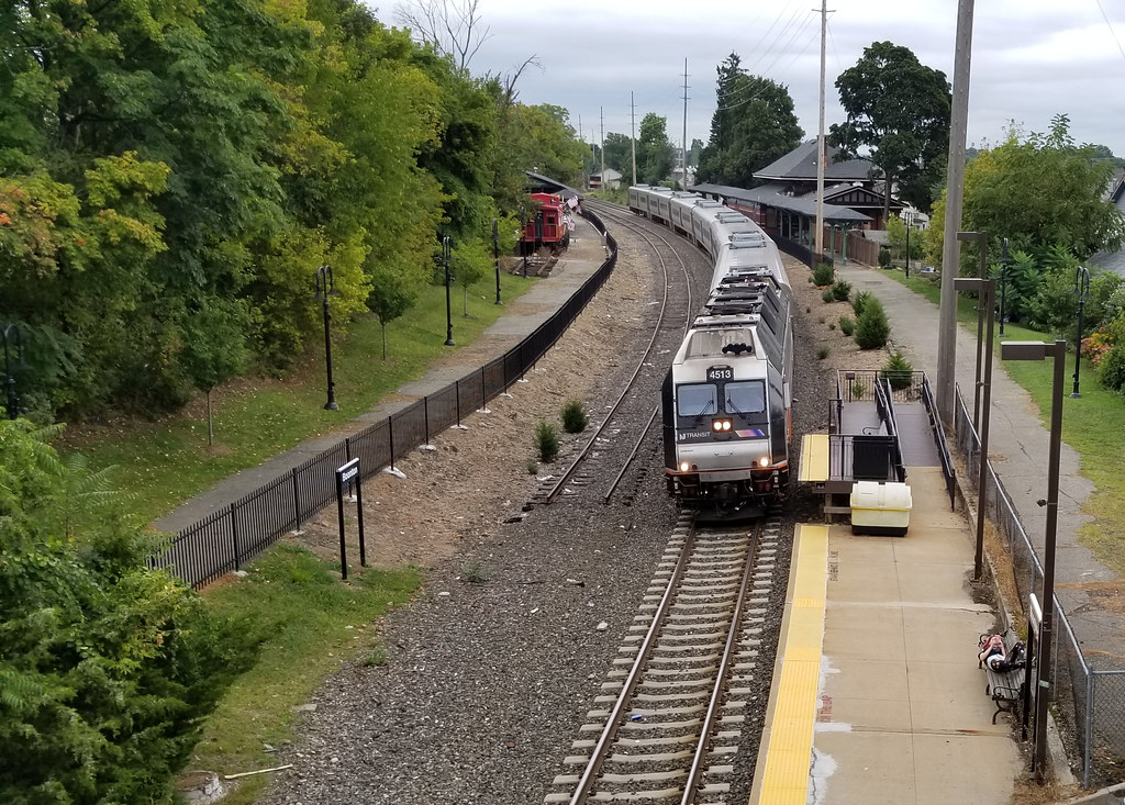 NJ Transit train arriving in Boonton Boonton Station Natio… Flickr
