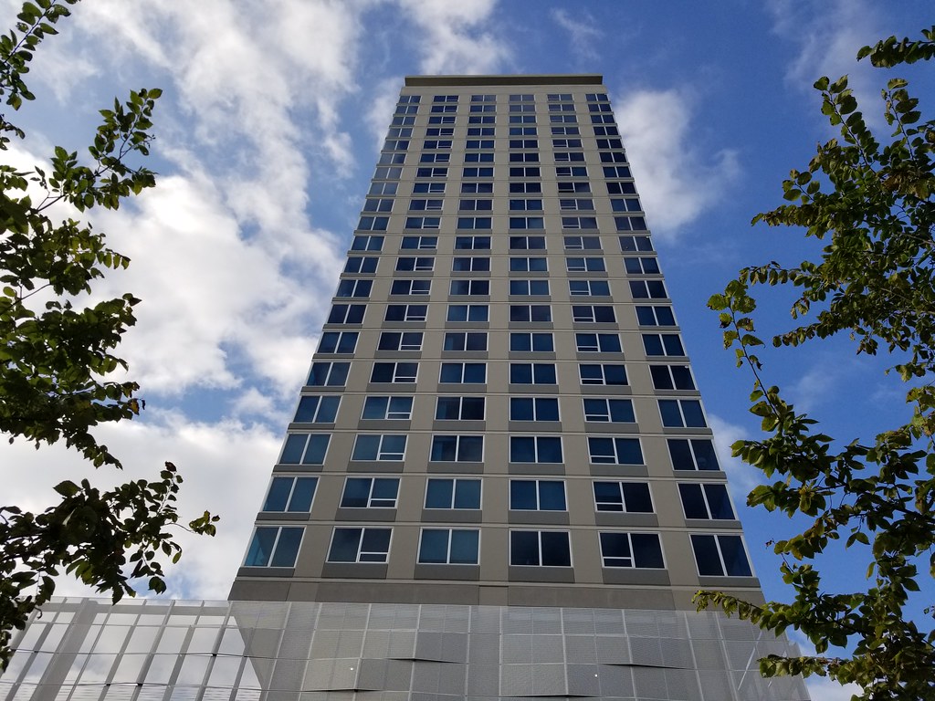 Two Twelve Clayton Apartments Clayton, MO_20190902_08404… Flickr