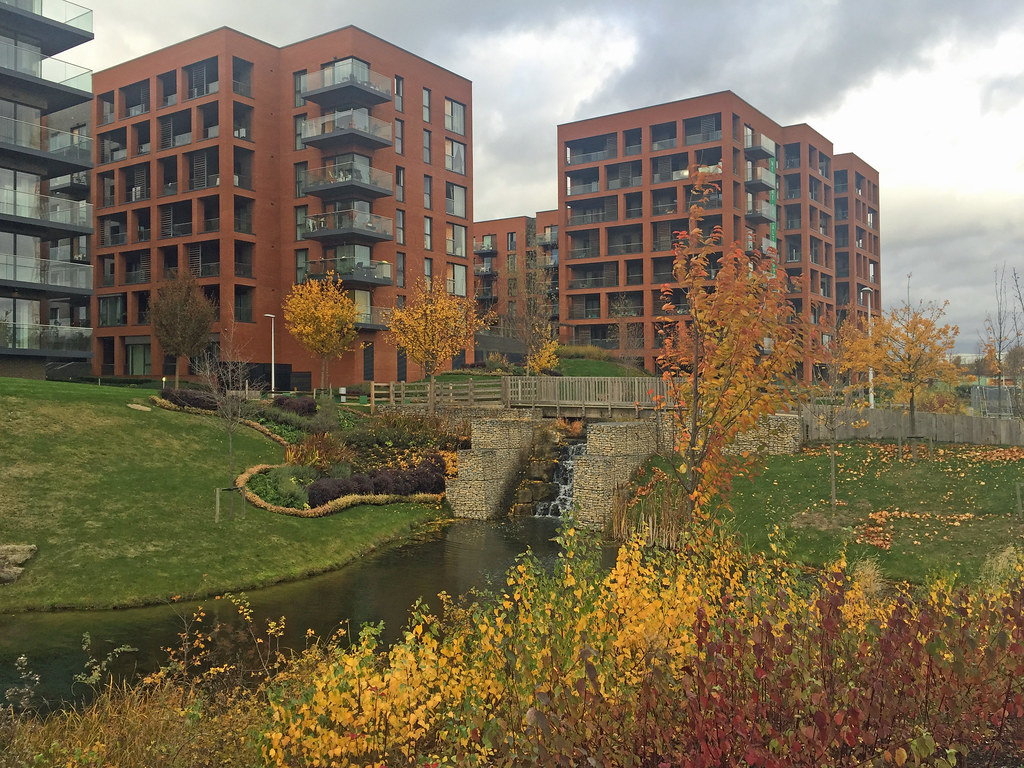 Kidbrooke Village Looking especially autumnal diamond geezer Flickr