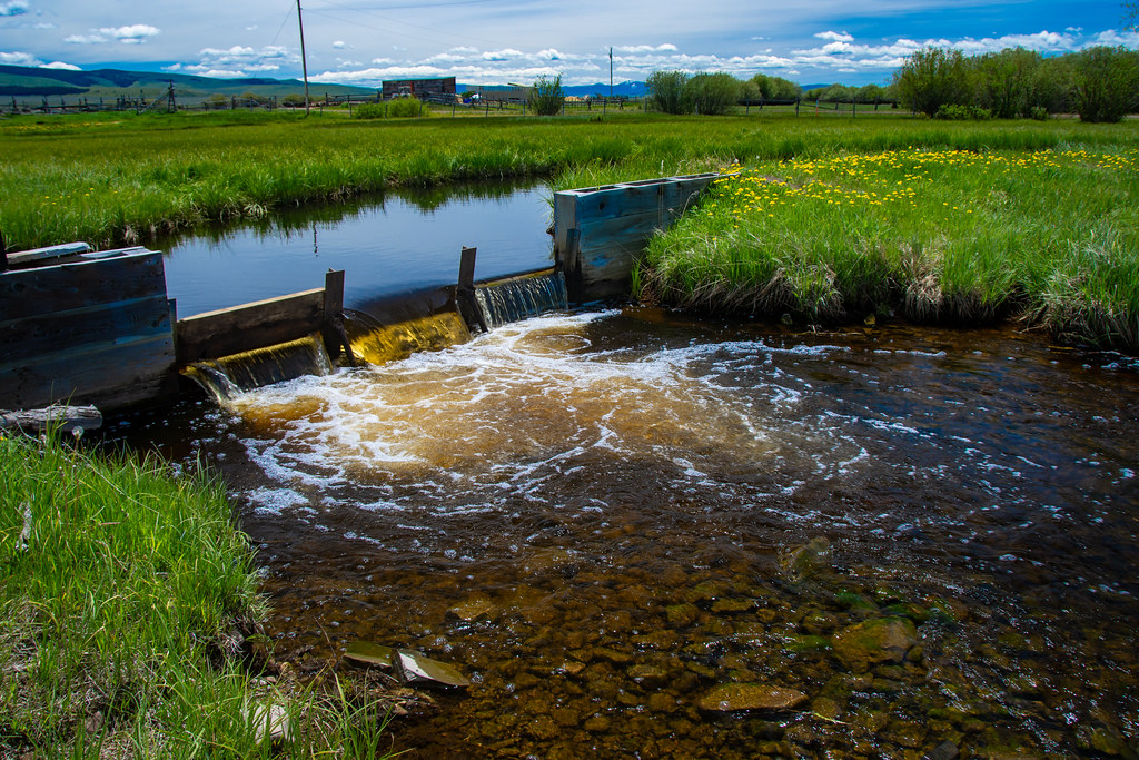 _DSC2906 This headgate on the Huntley Ranch along with the… Flickr