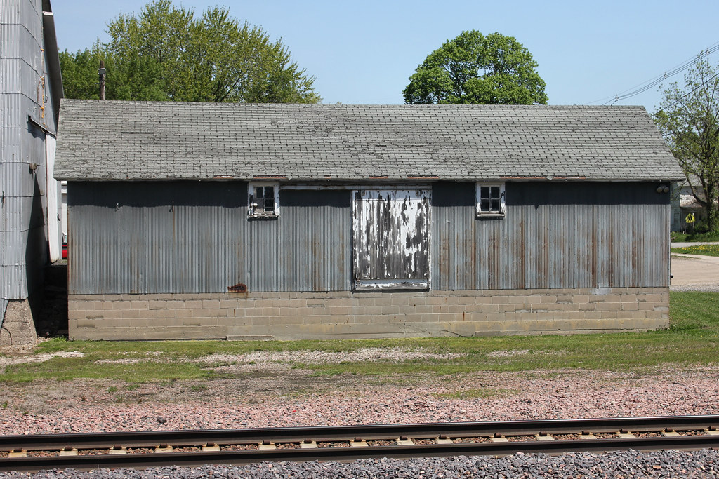Trackside Warehouse Ogden, IA Tom McLaughlin Flickr