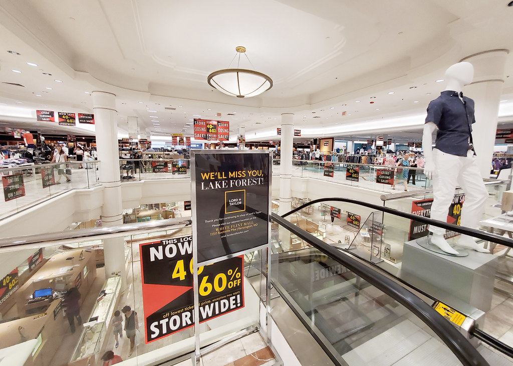 Lord & Taylor Closing at Lakeforest Not a fair Ch… Flickr