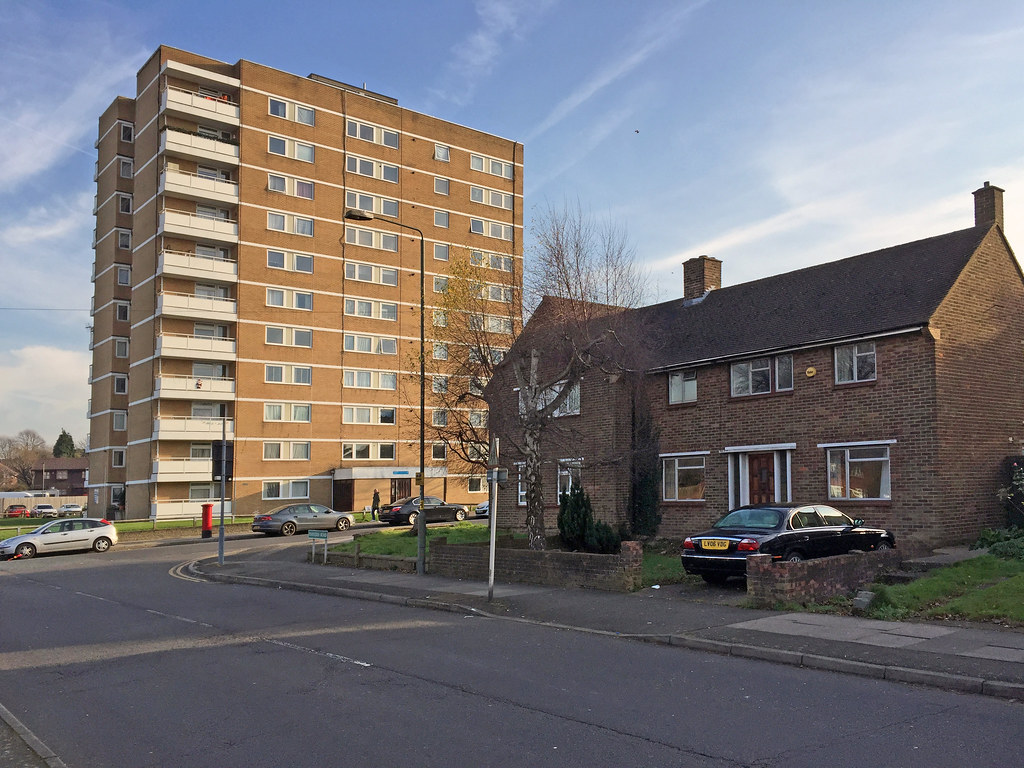 Crundale Tower, Orpington One of three on the Ramsden Esta… Flickr