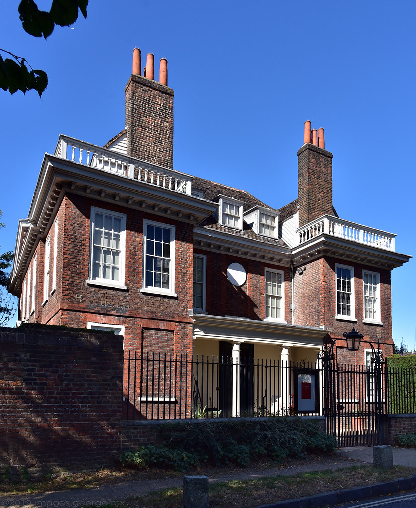 Fenton House / NW3 Large detached house c.1693, Grade I li… Flickr