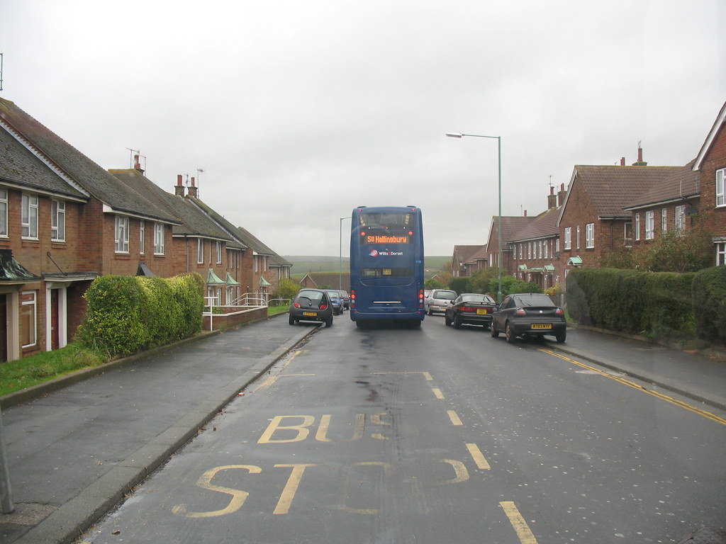 1118 just left Hardwick Road Wilts & Dorset Scania on serv… Flickr