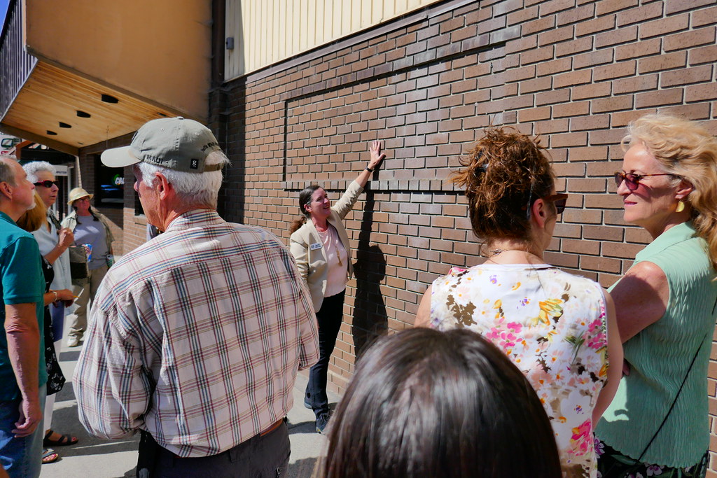 Colfax WA (115) That's a possible frame for a piece of art… Becky