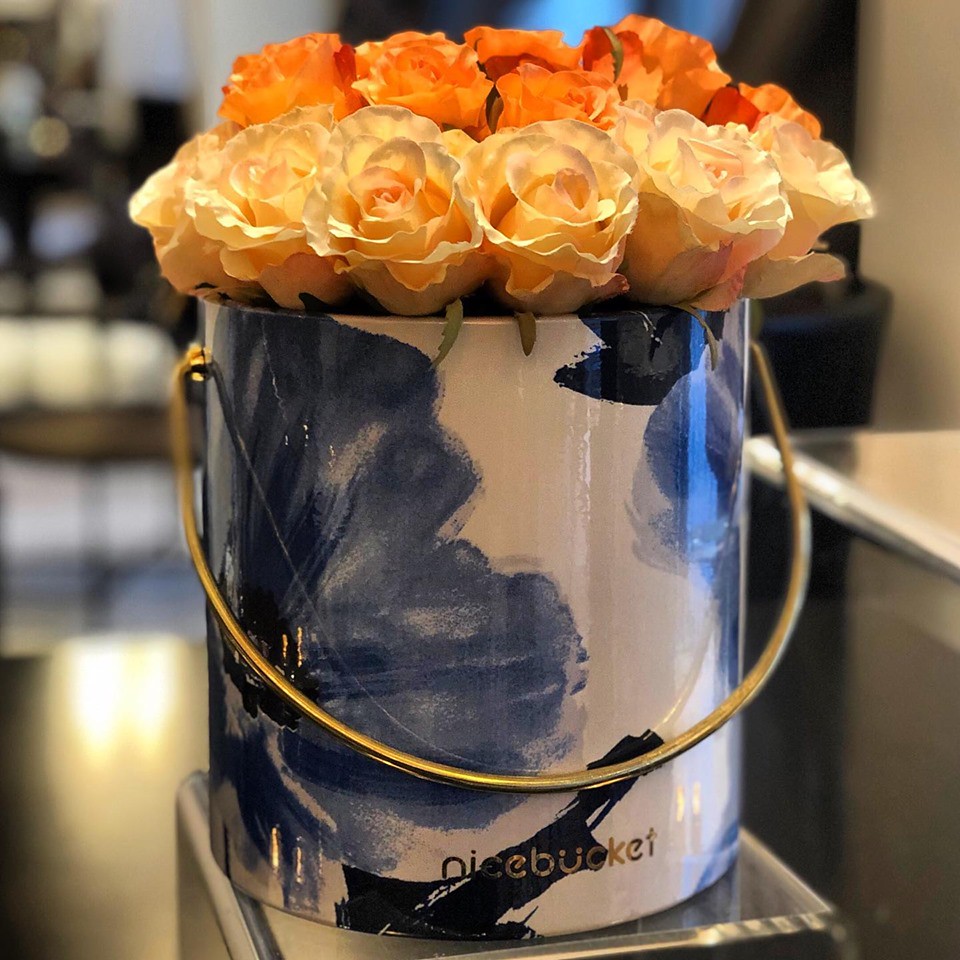 Flower Ice Bucket Nicebucket This flower ice bucket is i… Flickr