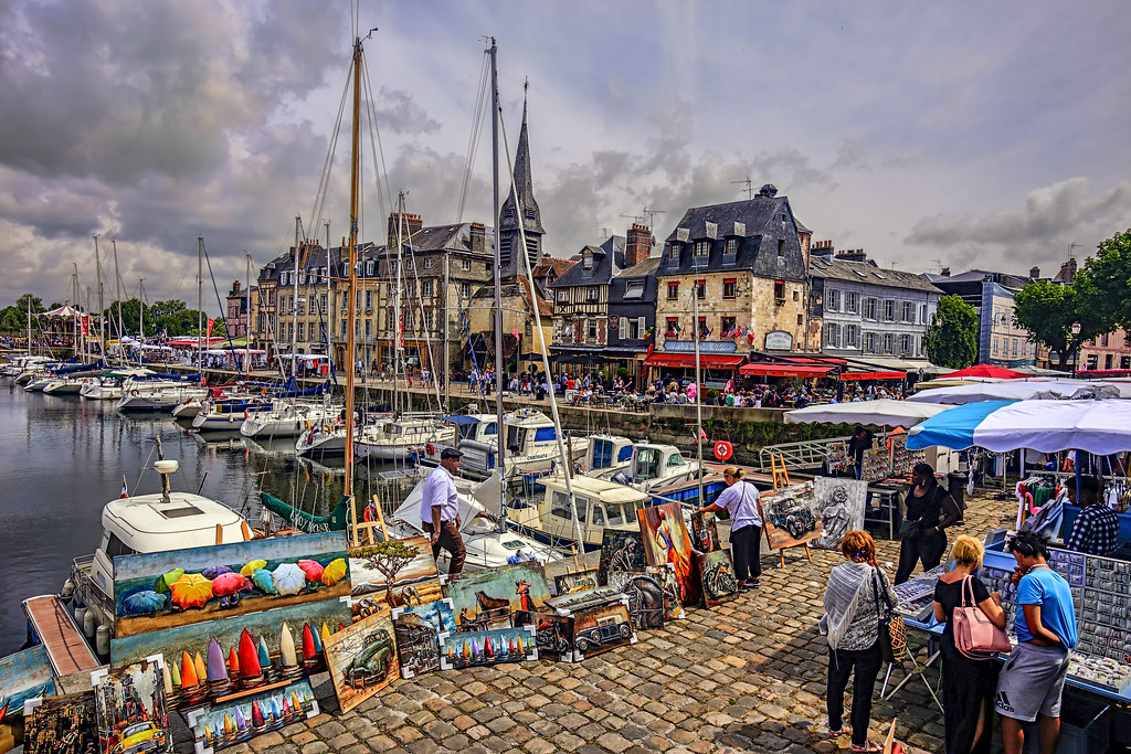 HONFLEUR DIA DE MERCADO HONFLEUR MARKET DAY Es la primer… Flickr