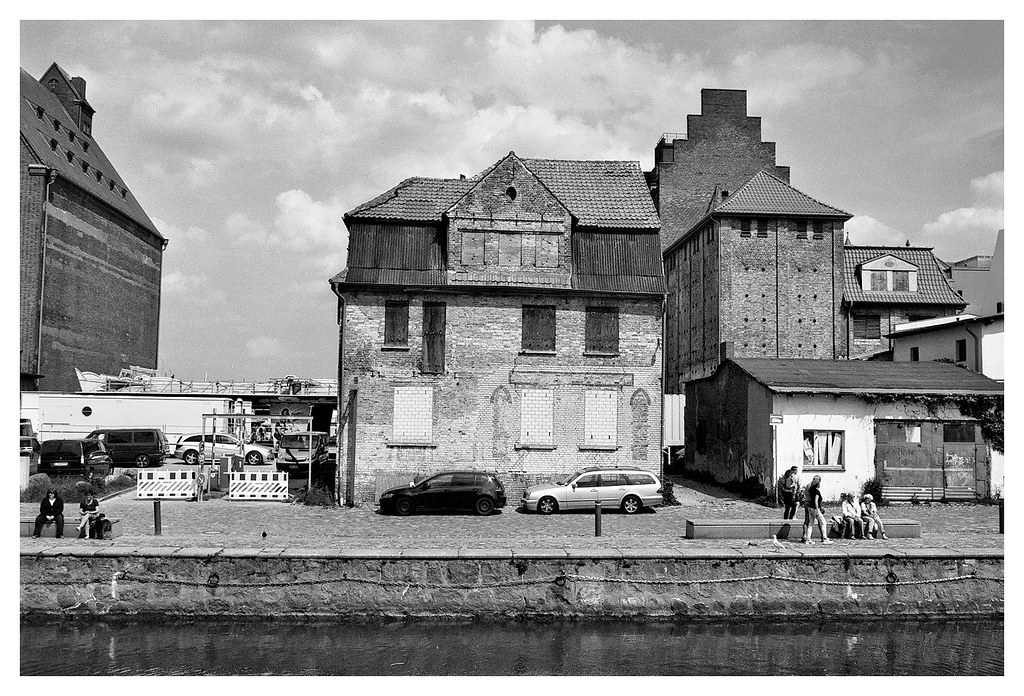 analog Minox 35 GT Ilford XP2 200 ISO Stralsund / Ha… Flickr