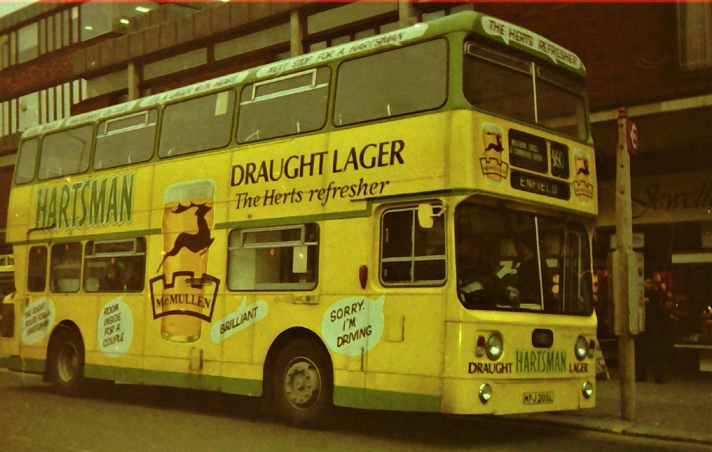 AN105 Waltham Cross, March 1985. Philip Hambling Flickr