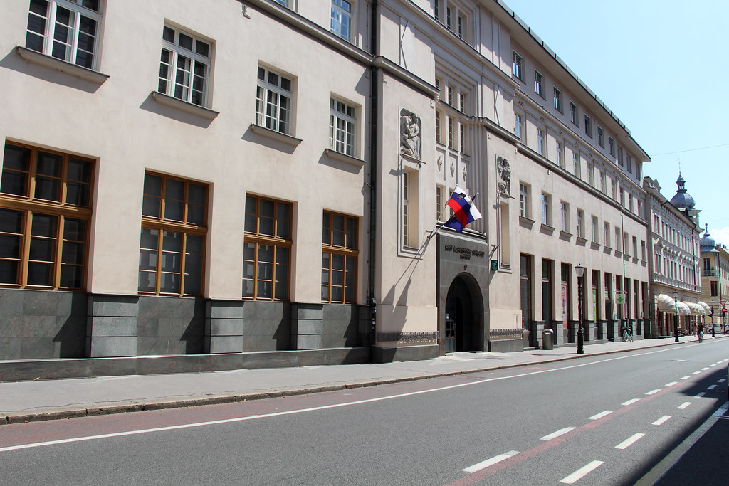 Ljubljana Zavod za Zdravstveno Zavarovanje Slovenije Flickr