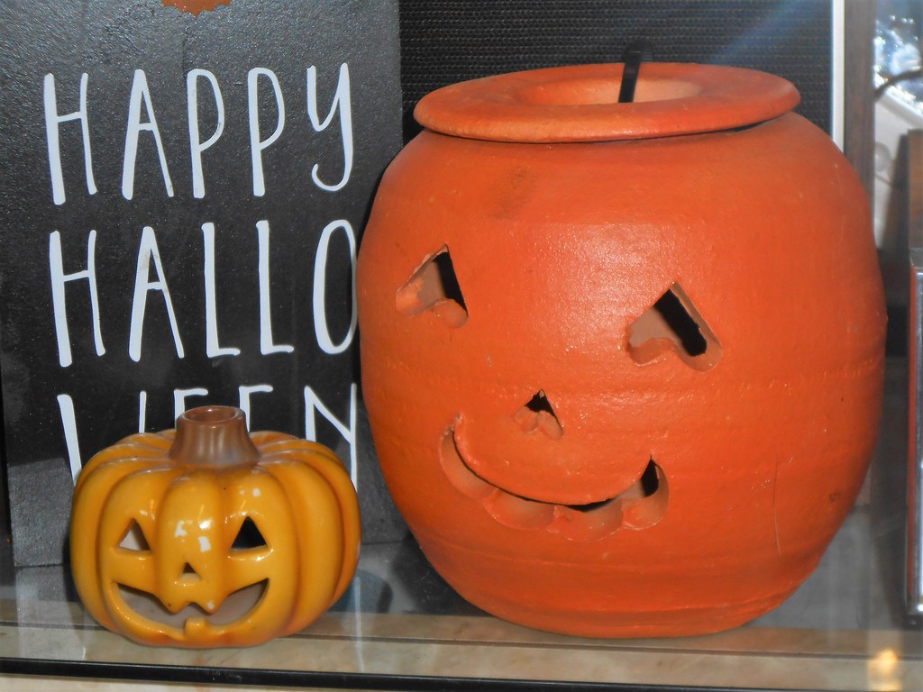 Jack O'Lantern Decorating for Halloween dixiegal47 Flickr