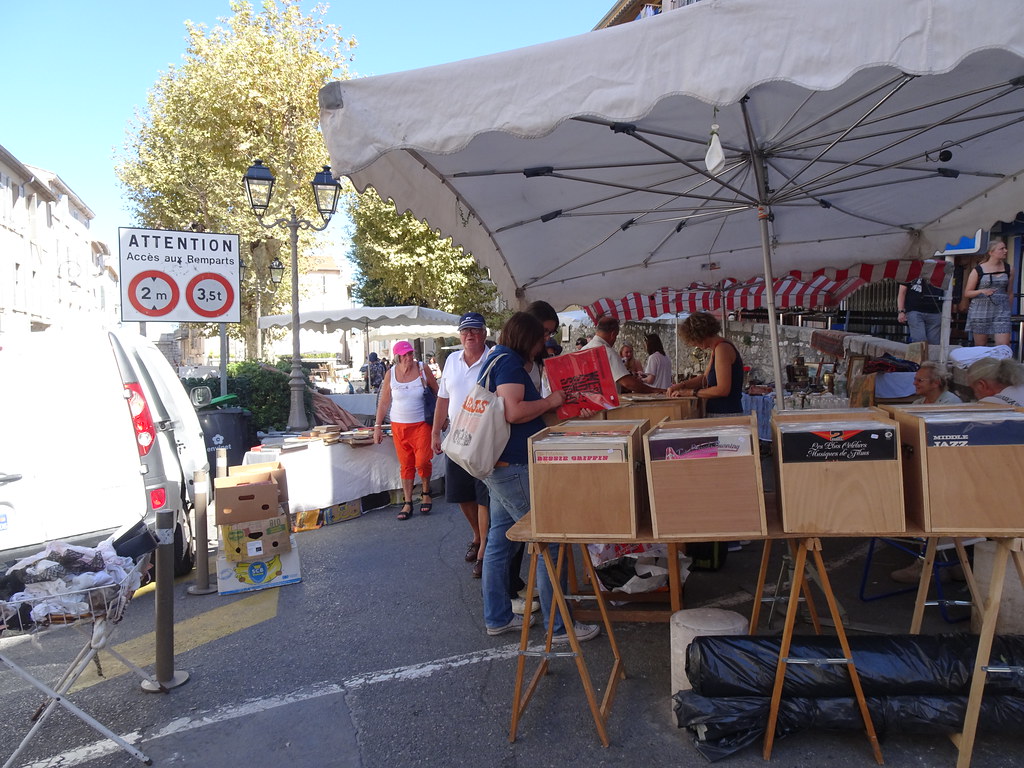 Market in Rue Aubernon Bill Johnston Flickr