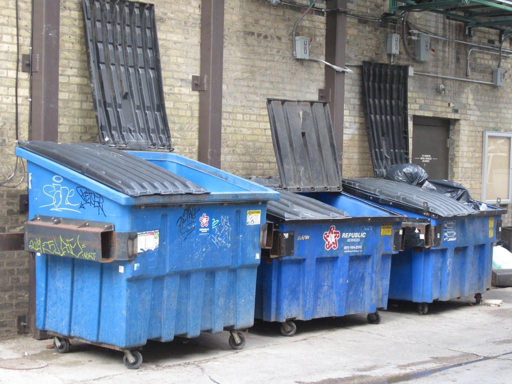 Republic Services Dumpsters Downtown Minneapolis Warehouse… Flickr