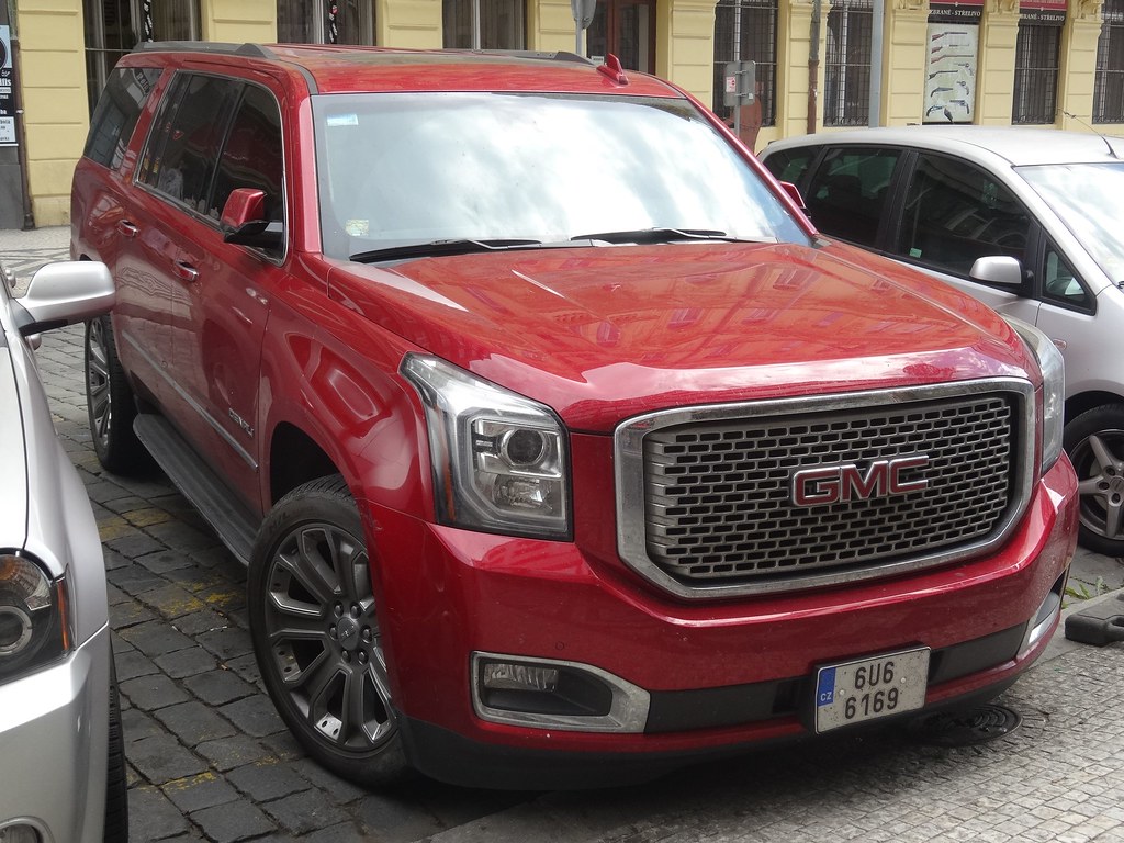 GMC Yukon XL The GMC Yuhon XL is a badge engineered versio… Flickr