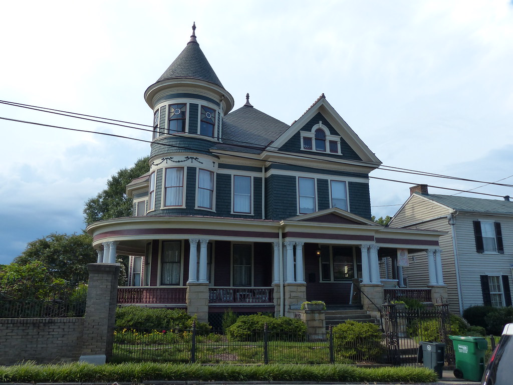 house in Diamond Hill area of Lynchburg, Virginia Kipp Teague Flickr